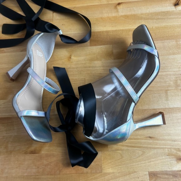 BP Silver Holographic Square Toe Bow‎ Heels Ribbon Ankle Strap Sandals Size 7.5 - Picture 7 of 10